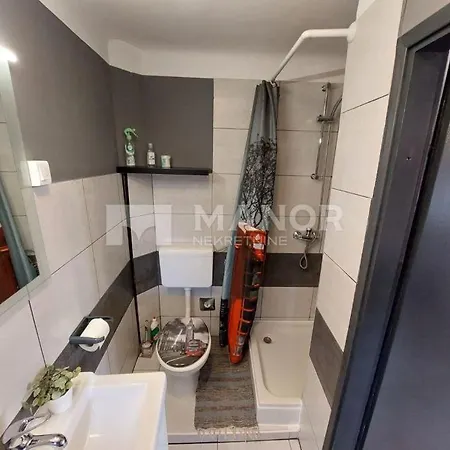Apartman Tara *